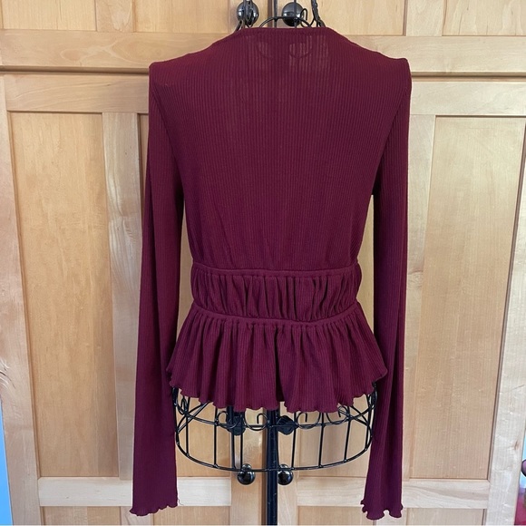 Forever 21 maroon burgundy color long sleeve front tie Cardigan size Small - Picture 4 of 8